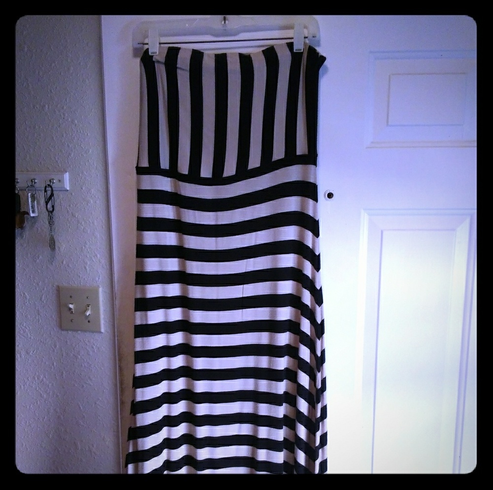 Strapless maxi dress